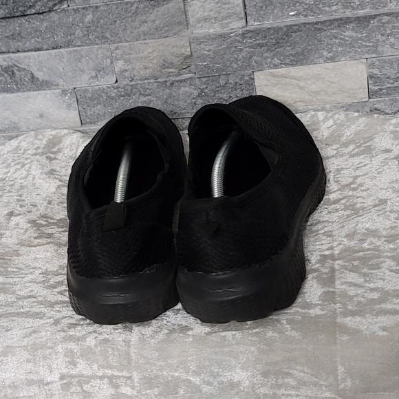 Workout Black Memory Foam Close Toe Shoes - Picture 4 of 7